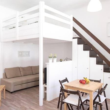 N28 Studio Next To Andrassy Boulevard. Budapest Kültér fotó