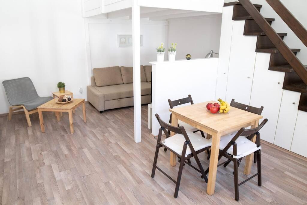 N28 Studio Next To Andrassy Boulevard. Budapest Kültér fotó