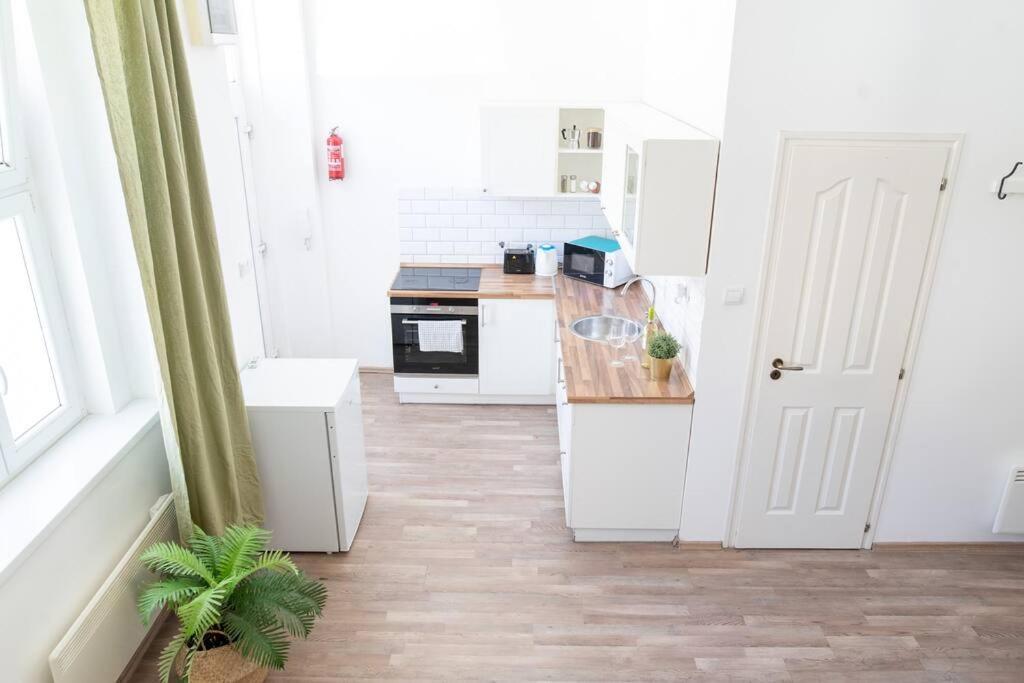 N28 Studio Next To Andrassy Boulevard. Budapest Kültér fotó